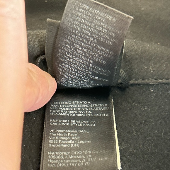 The North Face Men's Gray and Black Puffer Jacket - Picture 7 of 16